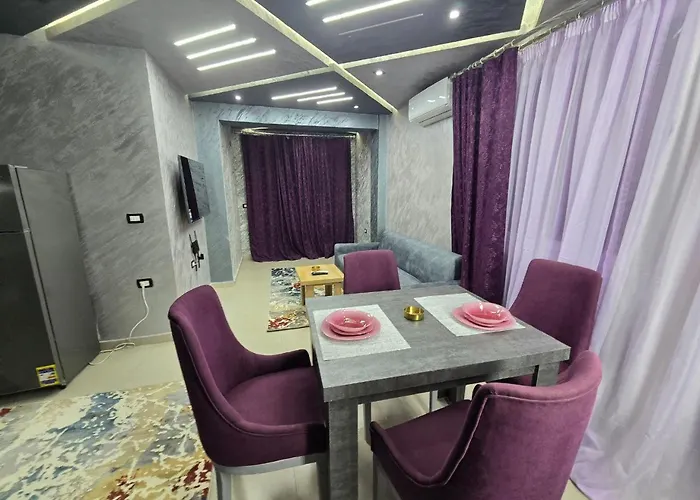 Chic 4 Apartment
