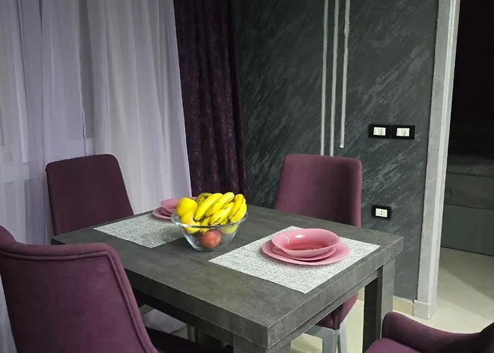 Apartment Chic 4 *