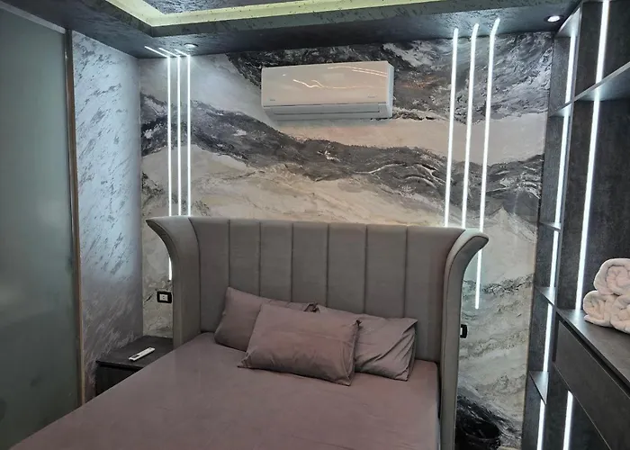 Apartment Chic 4