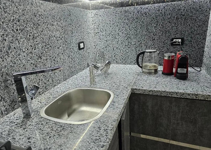 Chic 4 Apartment